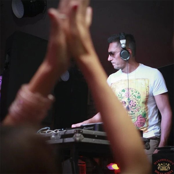 Пригласить на мероприятие артиста DJ НИЛ