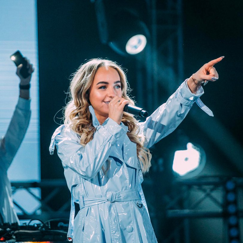 Пригласить на мероприятие артиста Мари Краймбрери